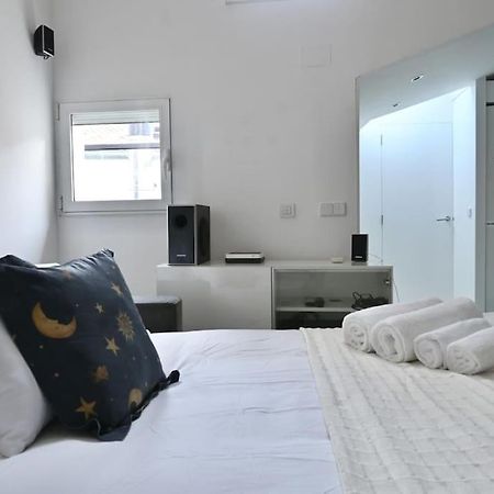 For You Rentals Apartamento Temporal Con Encanto A Pocos Metros Del Sol Myr13 Madrid Eksteriør billede