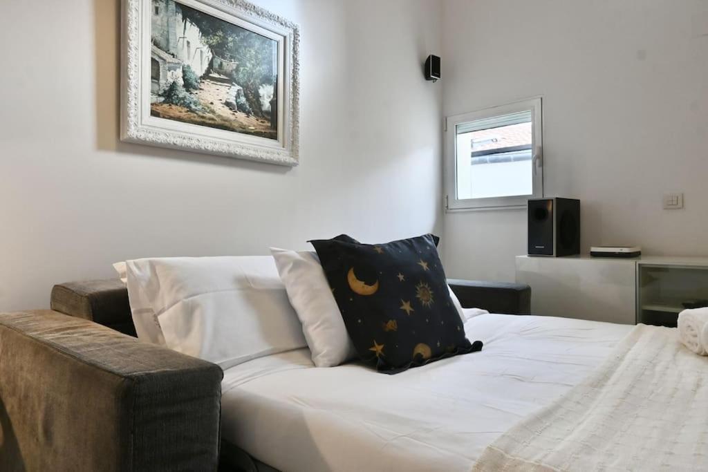For You Rentals Apartamento Temporal Con Encanto A Pocos Metros Del Sol Myr13 Madrid Eksteriør billede