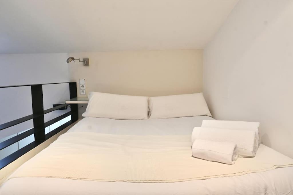 For You Rentals Apartamento Temporal Con Encanto A Pocos Metros Del Sol Myr13 Madrid Eksteriør billede