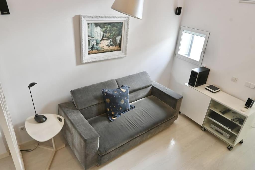 For You Rentals Apartamento Temporal Con Encanto A Pocos Metros Del Sol Myr13 Madrid Eksteriør billede