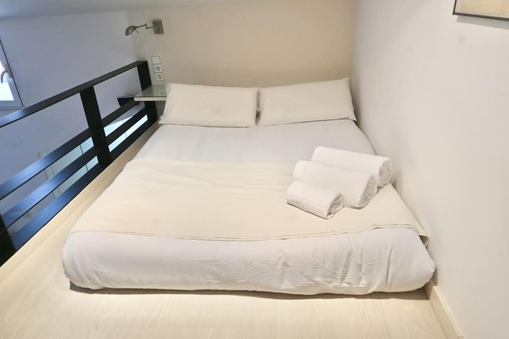 For You Rentals Apartamento Temporal Con Encanto A Pocos Metros Del Sol Myr13 Madrid Eksteriør billede