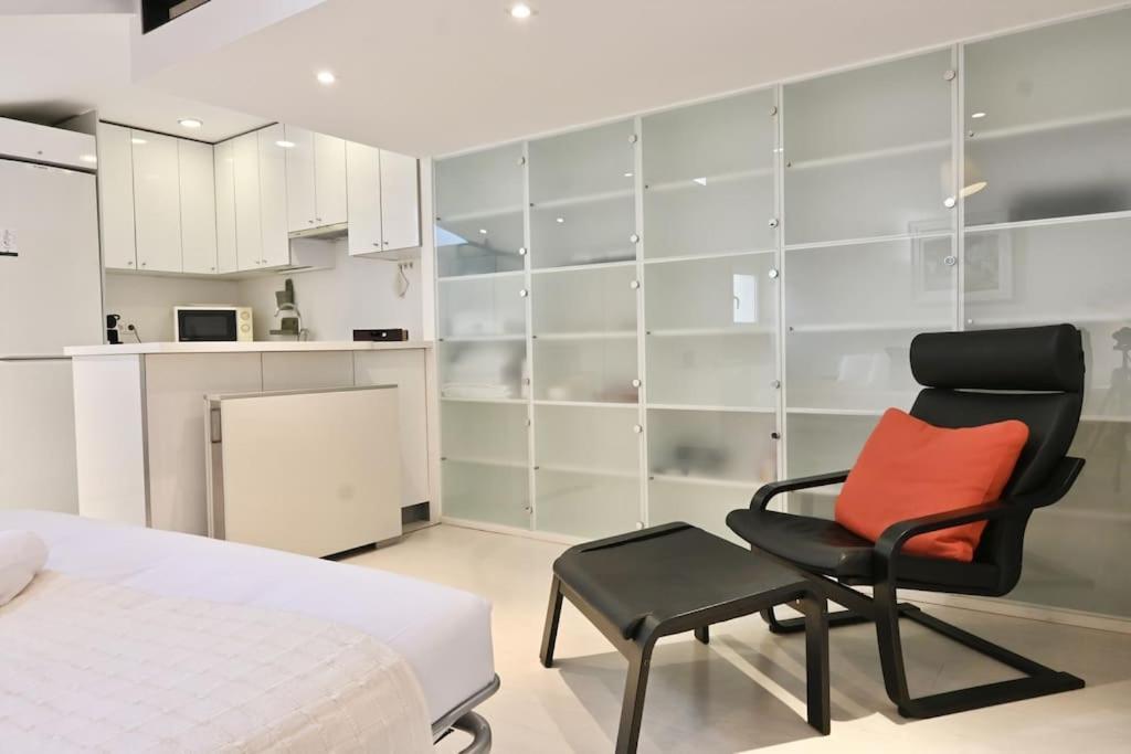 For You Rentals Apartamento Temporal Con Encanto A Pocos Metros Del Sol Myr13 Madrid Eksteriør billede