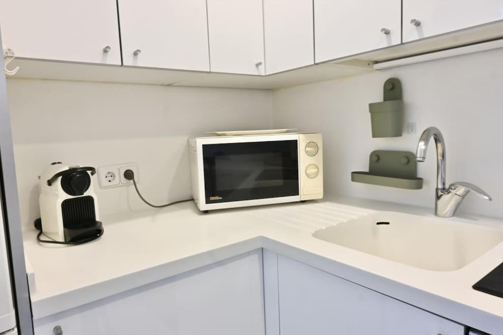 For You Rentals Apartamento Temporal Con Encanto A Pocos Metros Del Sol Myr13 Madrid Eksteriør billede